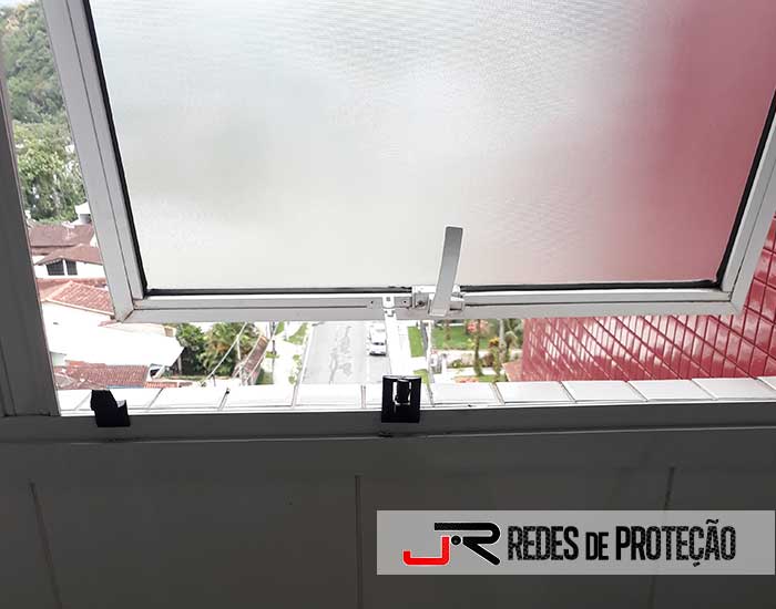 Limitadores com Redes de Proteção